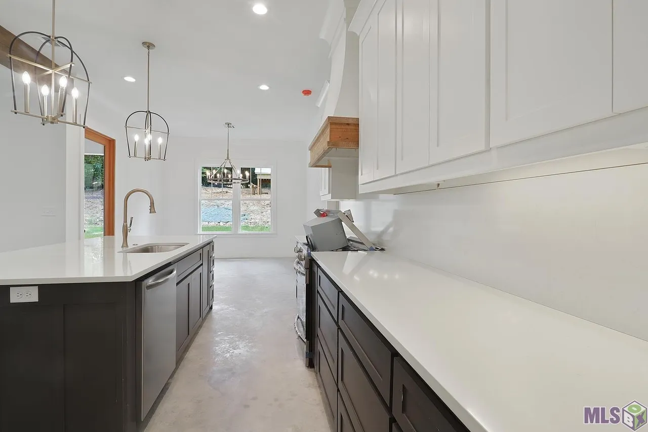 Minature Rd - Image 20